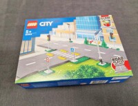 LEGO&reg; City Stra&szlig;enkreuzung mit Ampeln (60304) - MISB - OVP, orginal
