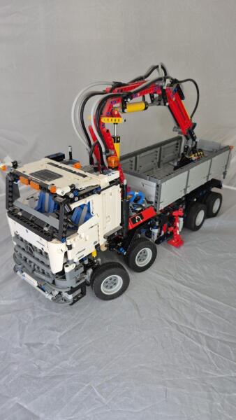 LEGO® Technic Mercedes- Benz Arocs 3245 (42043) - gebraucht